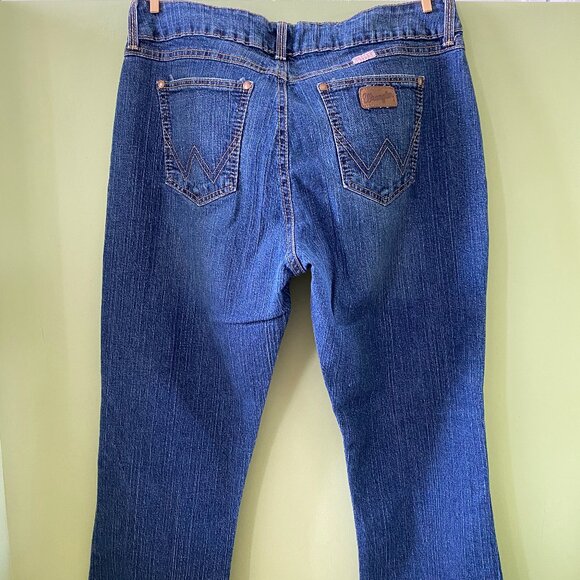 Vintage Wrangler Premium Patch denim jeans Made in Mexico Rarely worn - Picture 5 of 9